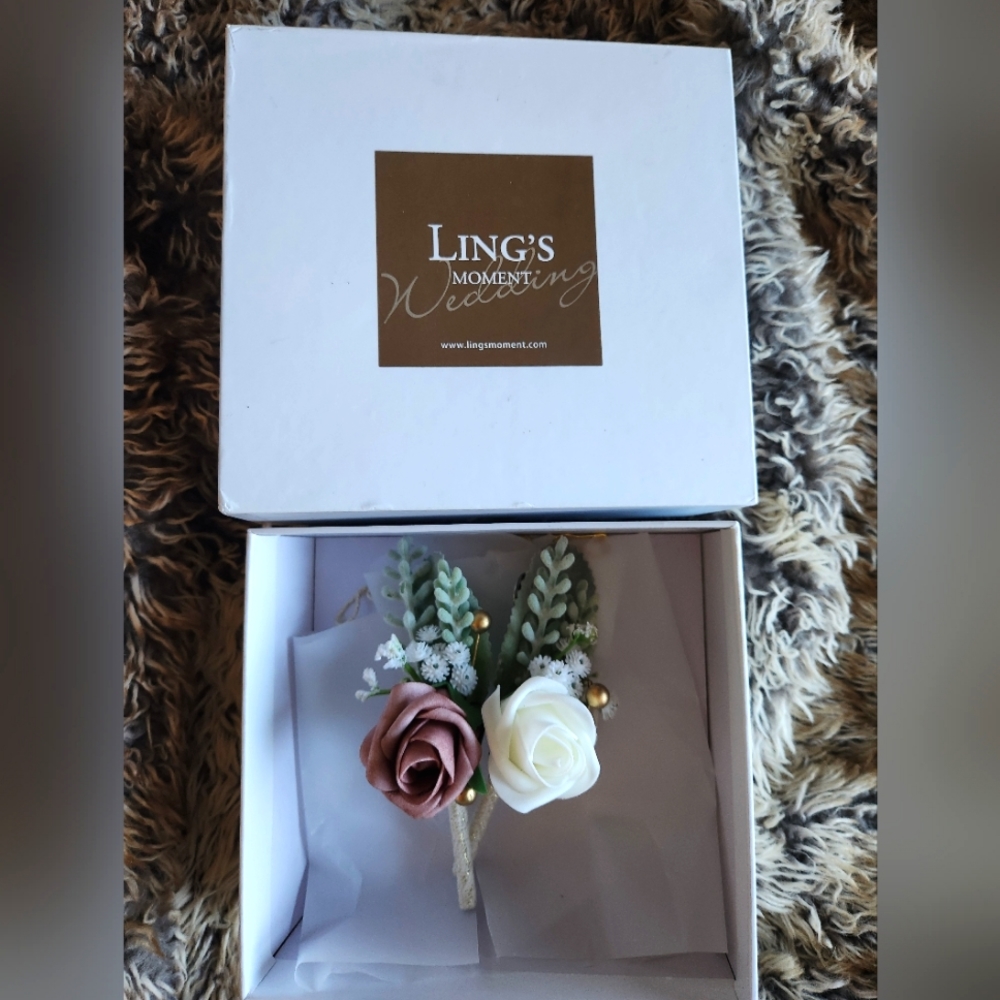Ling's Moment White Groom and Dusty Rose Groomsman Boutonniere